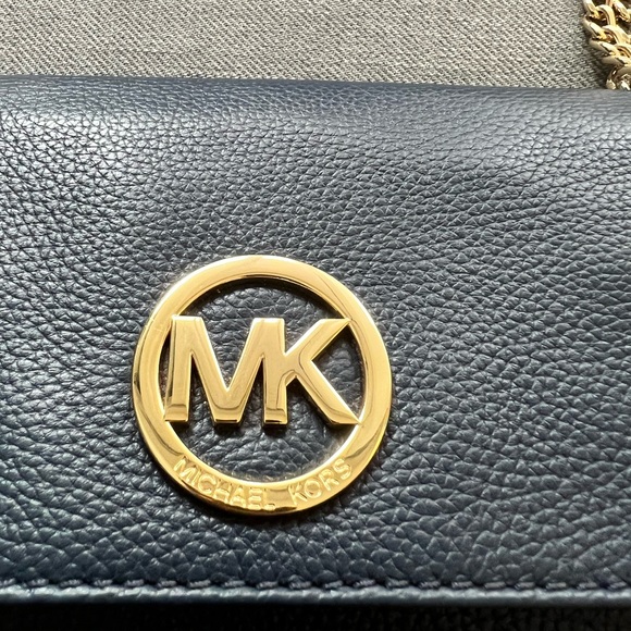Michael Kors Fulton Small Shoulder bag - Picture 2 of 5